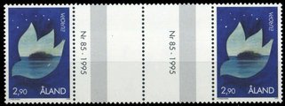Ahvenanmaa 1995 - Eurooppa CEPT rauha ja vapaus 2,90 välilöpari + numero Ahvenanmaa 1995 - Eurooppa CEPT rauha ja vapaus 2,90 välilöpari + numero