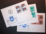Ahvenanmaa 1984 - Ahvenanmaan lippu. kartta ja sinetti nelilöt eri kuorilla FDC Ahvenanmaa 1984 - Ahvenanmaan lippu. kartta ja sinetti nelilöt eri kuorilla FDC