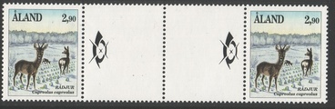 Ahvenanmaa 1991 - Nisäkkäitä 2,90 Metsäkauris välilöpari + logo Ahvenanmaa 1991 - Nisäkkäitä 2,90 Metsäkauris välilöpari + logo