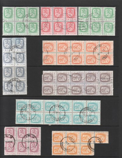 - Finland stamp groups & sheet parts. #3988