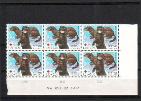Finland 1982 - N:o block of six 1851-02-1982 Anti tuberculosis 1982 3/3 - European minks
