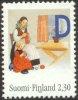 Suomi 1993 - Martta Wendelin (1893-1986) 2/5 - Aiti ja tytär kutomassa Suomi 1993 - Martta Wendelin (1893-1986) 2/5 - Aiti ja tytär kutomassa