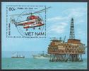 Vietnam 1989 - Helicopters Puma SA330, Oil rig Souvenir Sheet Vietnam 1989 - Helicopters Puma SA330, Oil rig Souvenir Sheet